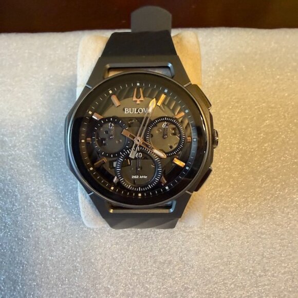 Bulova Curv Watch - Picture 1 of 6